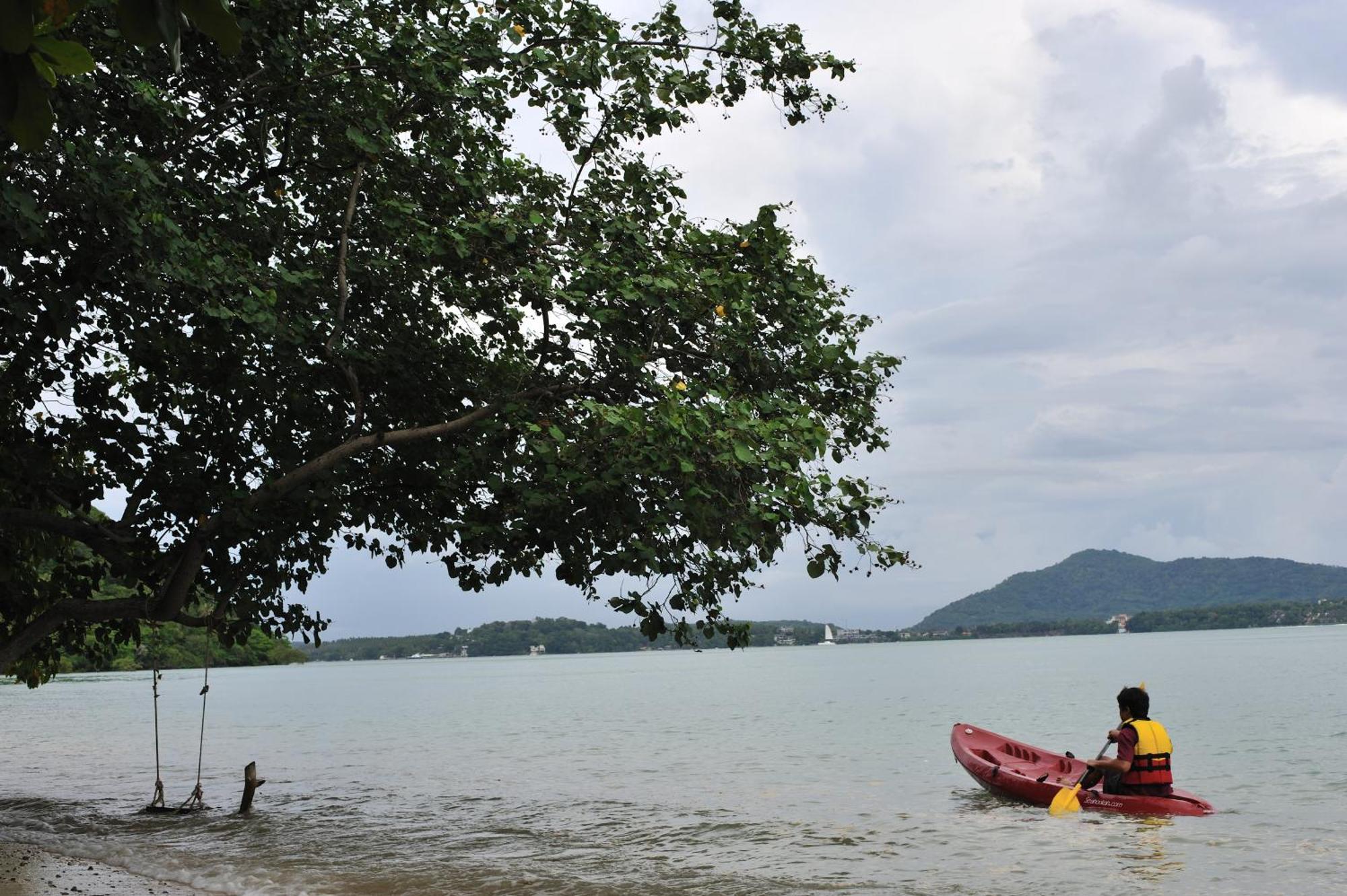 Baan Mai Beachfront Lone Island Phuket Esterno foto