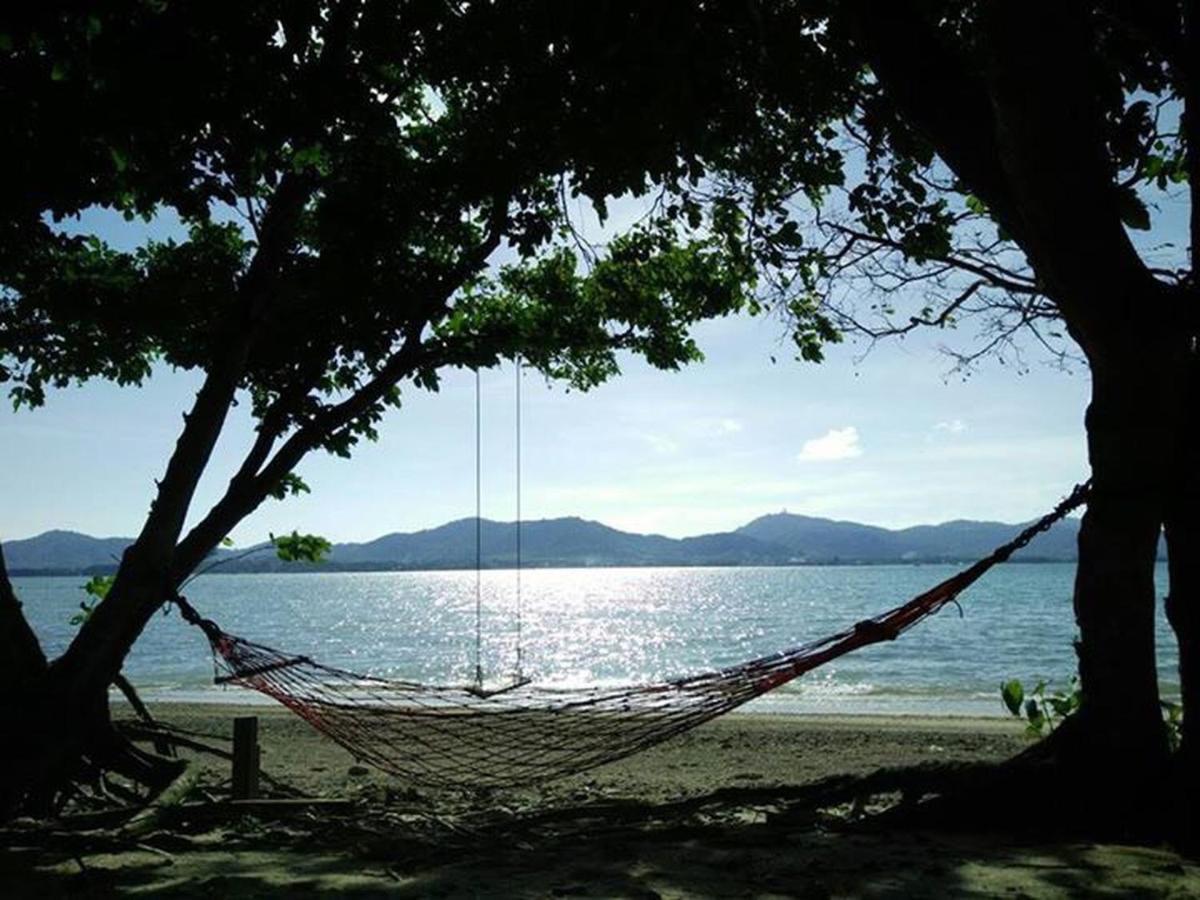 Baan Mai Beachfront Lone Island Phuket Esterno foto